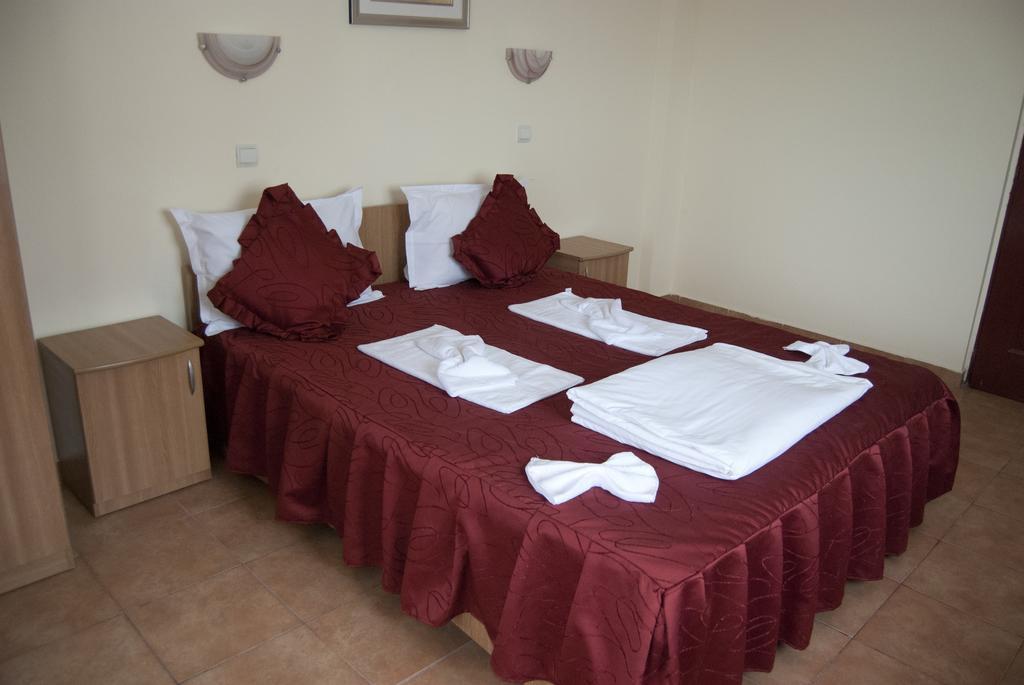 Hotel Laguna Eforie Nord Habitación foto