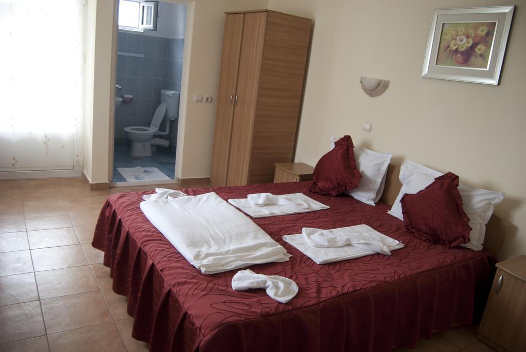 Hotel Laguna Eforie Nord Habitación foto